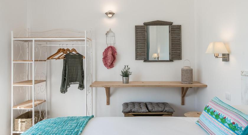 Eco Soul Ericeira Guesthouse - Couples Only photo