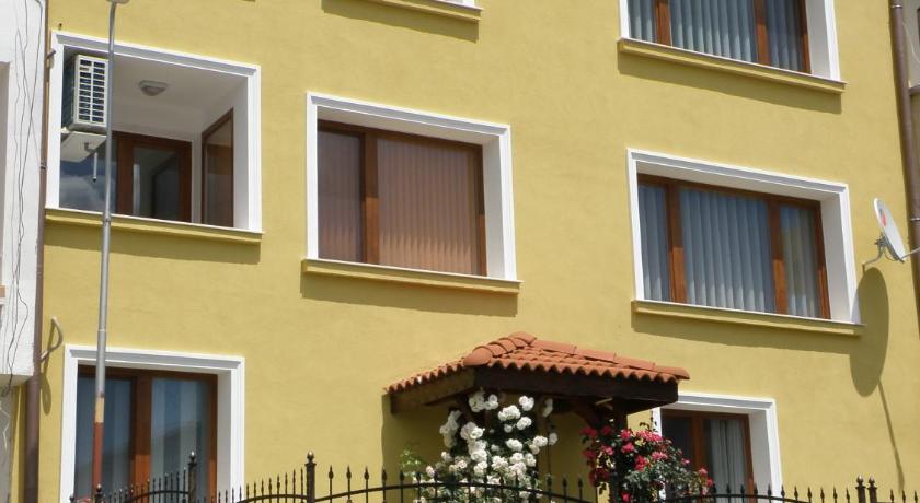 Apartments Kaloyan photo