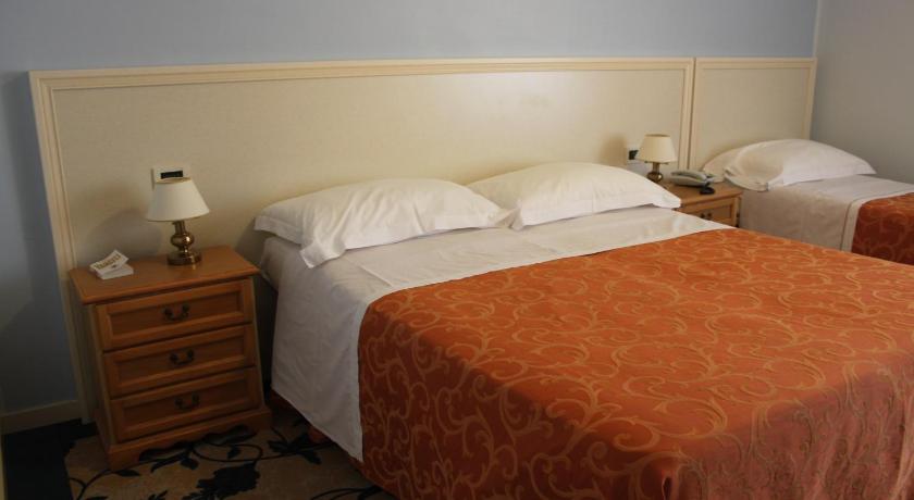 Hotel Girasole