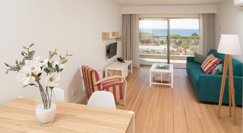 アルブフェイラ Alfagar Aparthotel 4つ星 ホテル ロビー