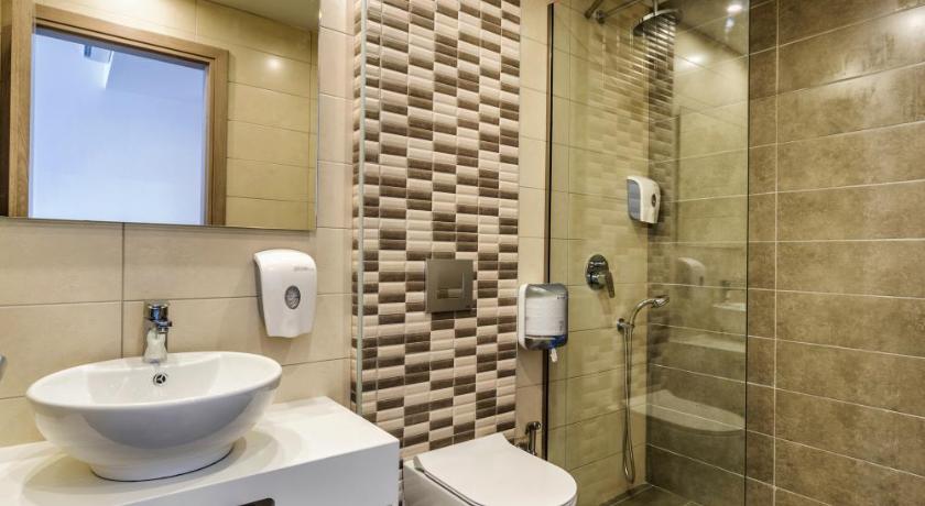 Pollis Hotel