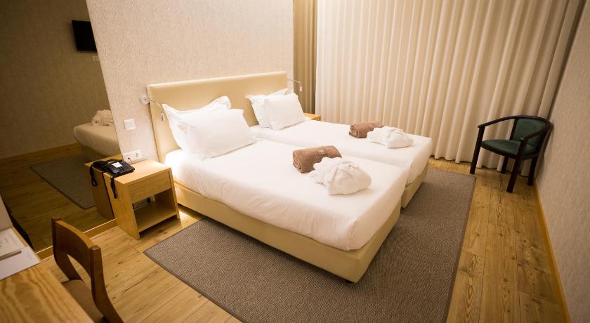 セルリコ・デ・バスト Lam Hotel Celorico de Basto 4つ星 ホテル ロビー