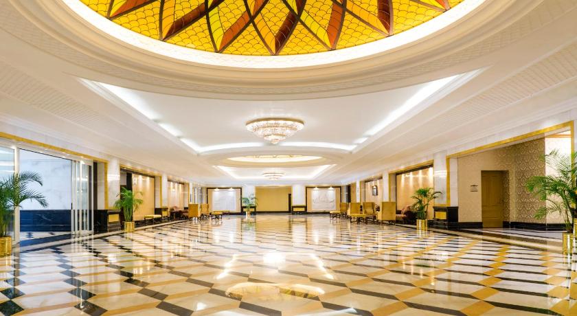 クウェートシティ The Regency Hotel Kuwait 5つ星 ホテル スイート