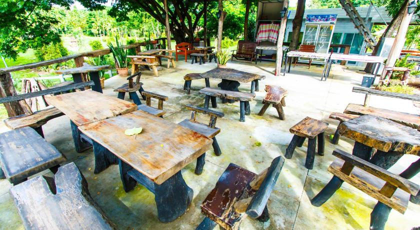 ロッブリー Phutawan Resort 2つ星 ホテル 眺望