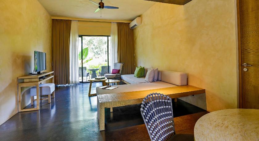 Image of One Bedroom Suite 6