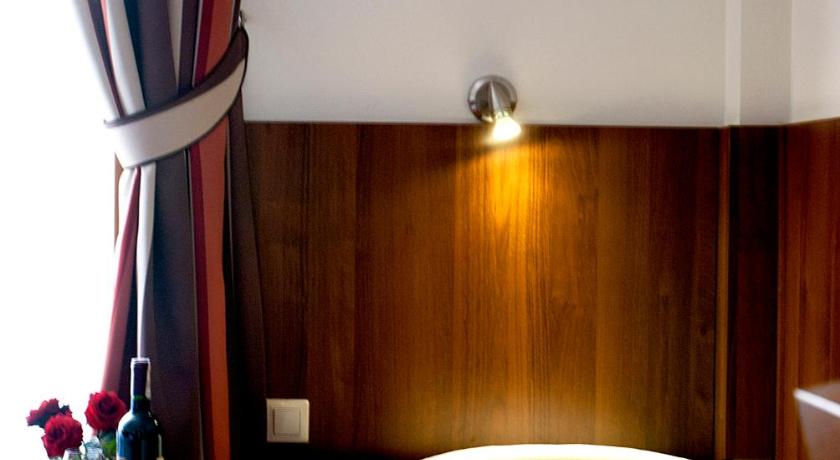 Business szoba két fő részére (Double Room Business) fotója 1