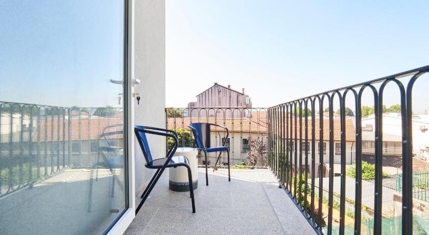 Pause Apartments photo
