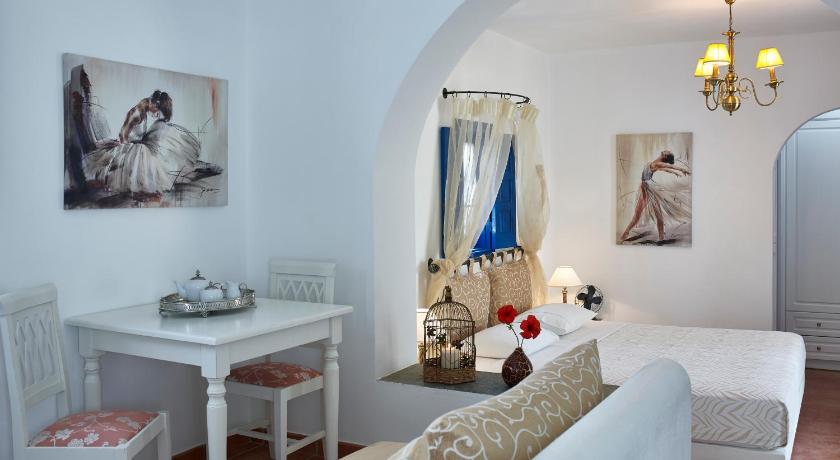 Folegandros Apartments