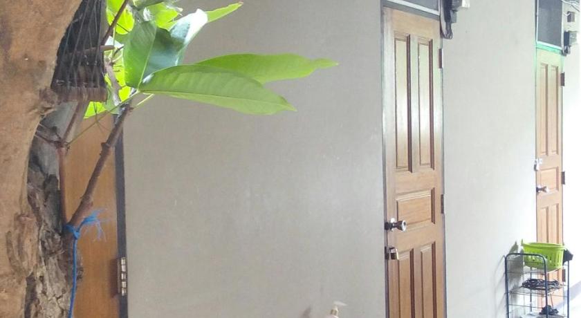 Anurak Guesthouse photo