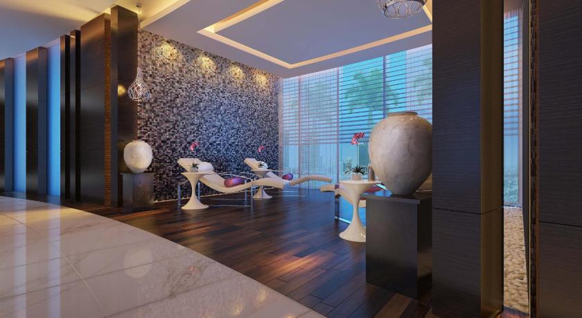 Radisson Blu Hotel Dubai Waterfront - image 5