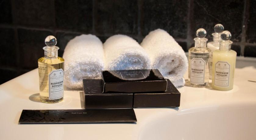 The Gore London – Starhotels Collezione