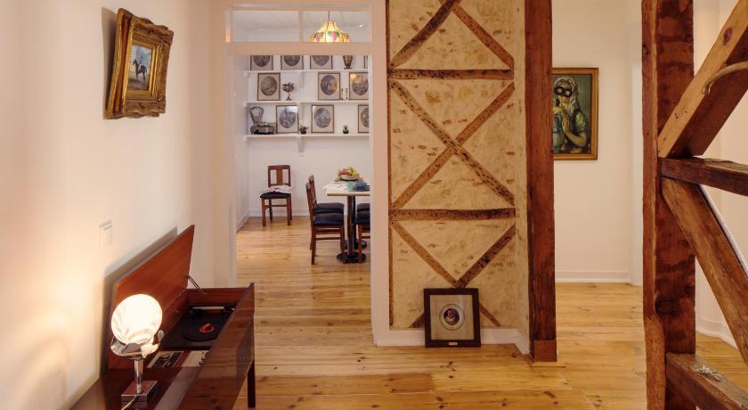 Lisbon Calling Rooms & Studio