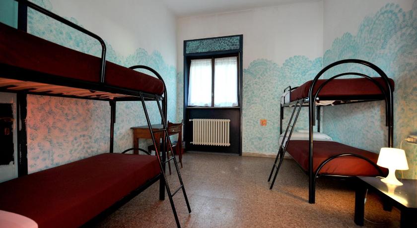 Single Bed in 4-Bed Mixed Dormitory Room, OstellOlinda in Comasina