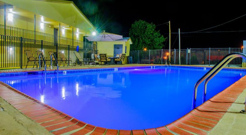 hotels in athens al with indoor pool