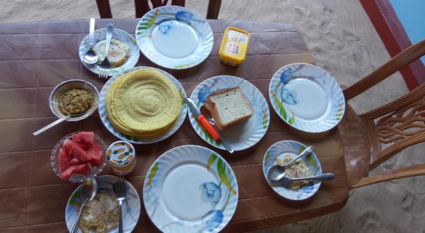 Nilaveli Beach Rooms - image 22