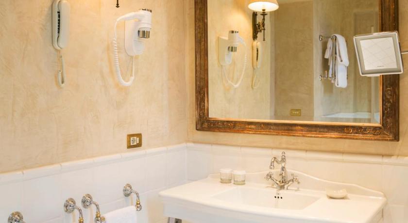 Image of Deluxe Double Room 2