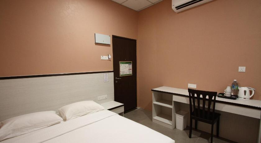 Image of Triple Room 1