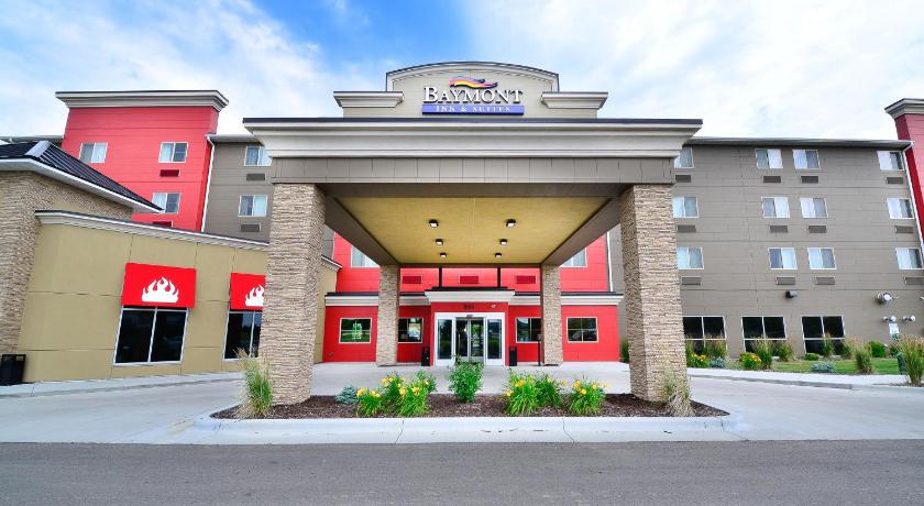 Baymont by Wyndham Grand Forks