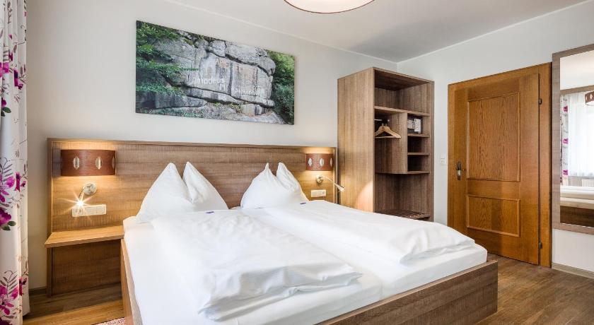 Gasthof Gierlinger — Hotel in Haibach ob der Donau