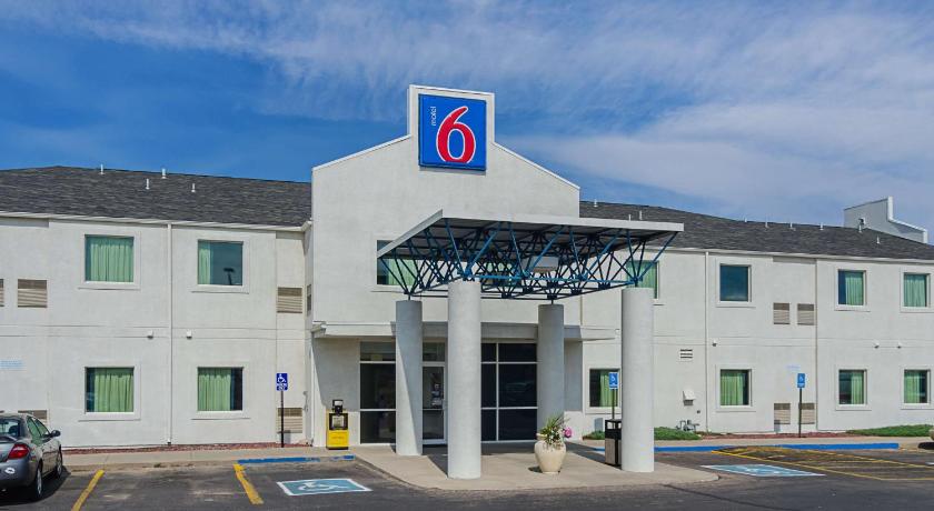 Motel 6-Wheatland, WY