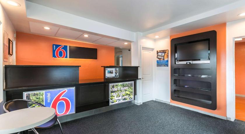 Motel 6-Missoula, MT - University