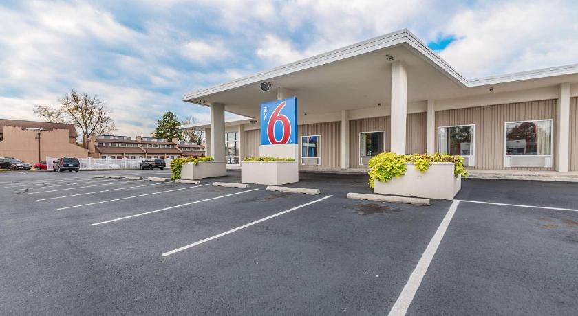 Motel 6-Winchester, VA