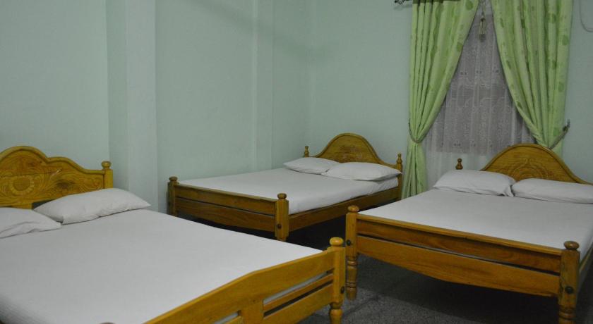 Image of Family Room 0