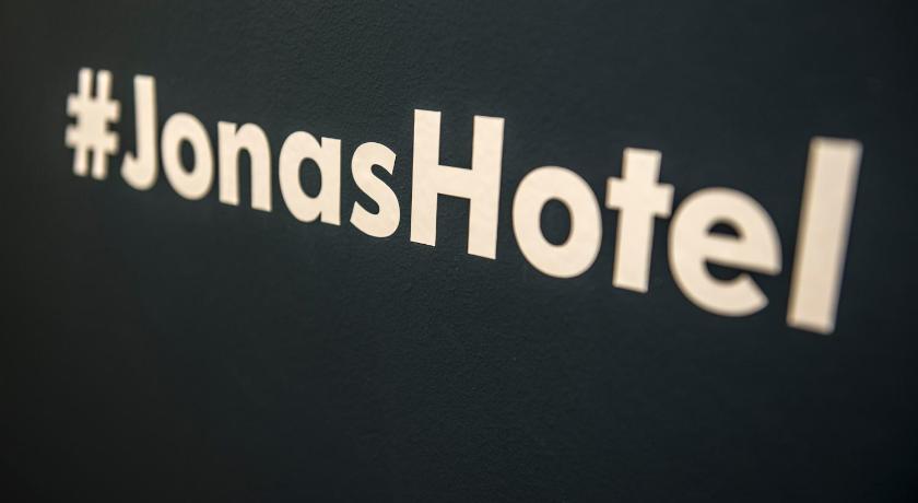 Jonas Hotel