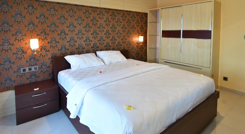 Image of Standard Suite Double Or Twin Sea View 4