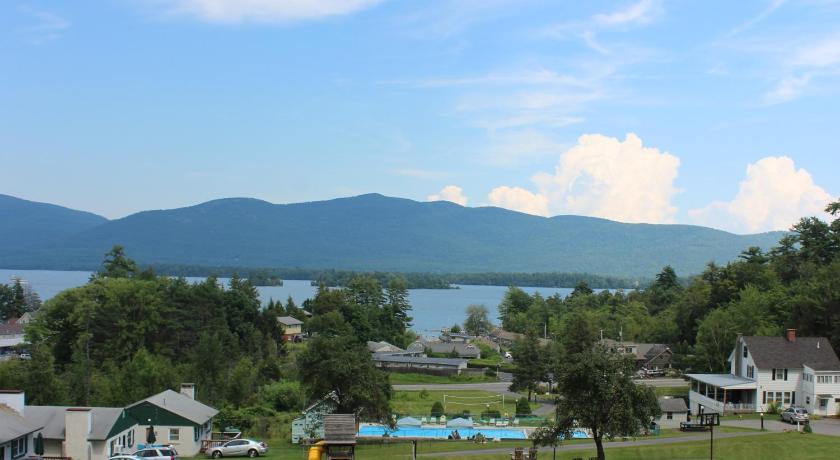 Hill View Motel and Cottages — Hotel in Diamond Point (NY)