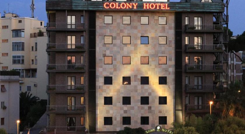 Hotel Colony