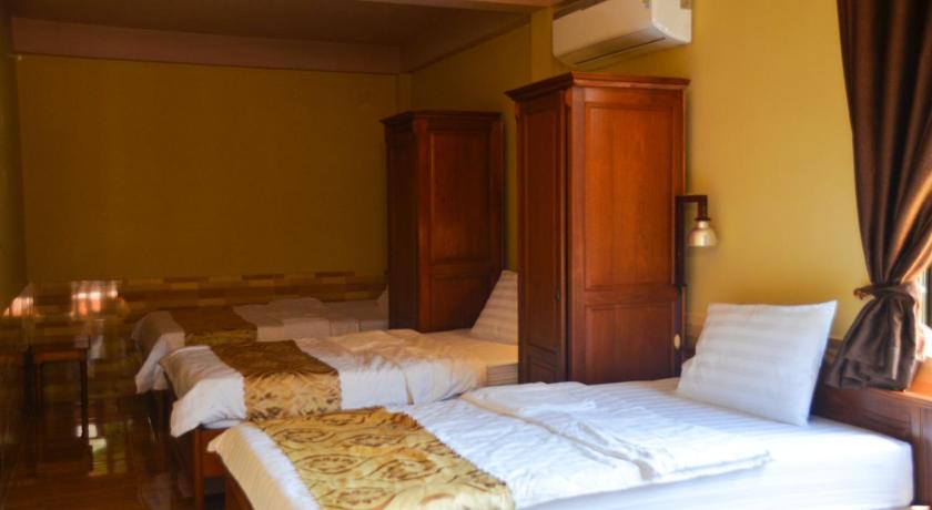 Image of Economy Quadruple 0