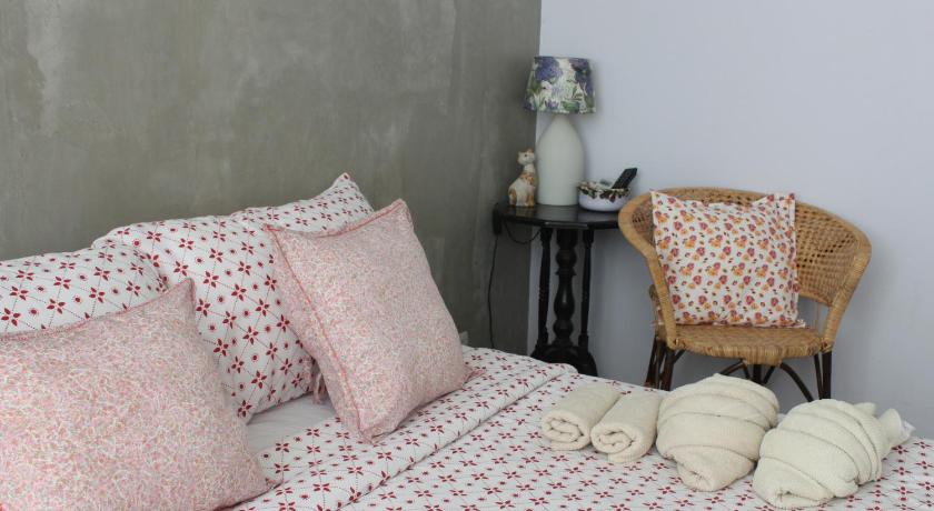Image of Standard Queen Room 1