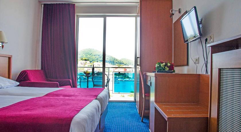 Hotel Petka photo