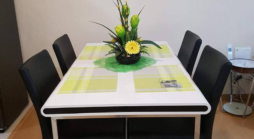 Image of One-Bedroom Apartment 7