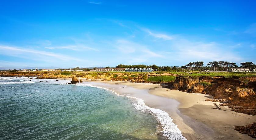 Surf and Sand Lodge