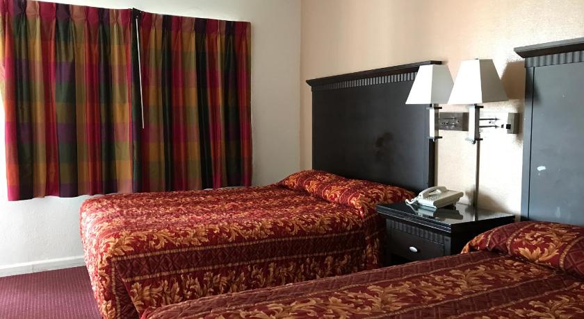 Townhouse Motel photo