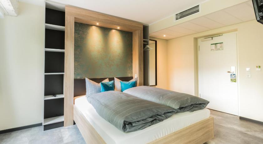 Deutsches Haus Hotel Emden Deals Photos Reviews