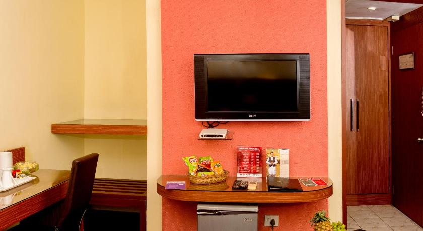 FabHotel Prime Indismart