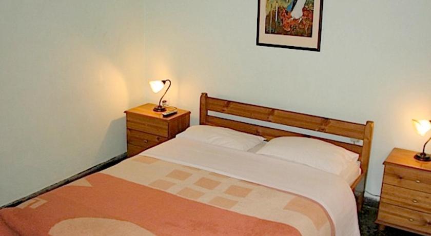 Earini Rooms And Apartments photo