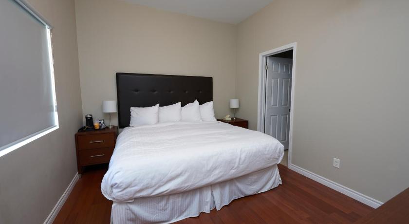 Wasaga Riverdocks Hotel Suites photo