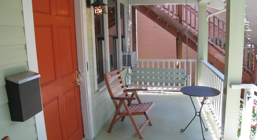 Bluebird Guesthouse photo