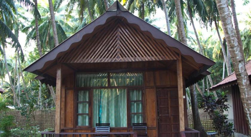 Symphony Palms Beach Resort - Havelock Island and Spa