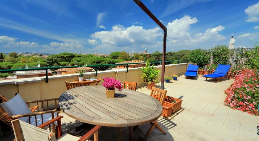 Mecenate Charme Apartment — Hotel in Rome