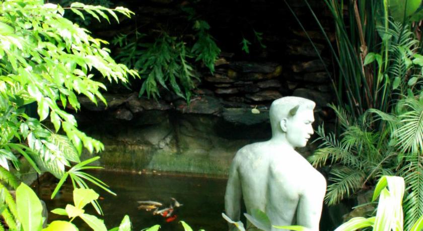 Club One Seven Gay Men Hotel Chiang Mai photo