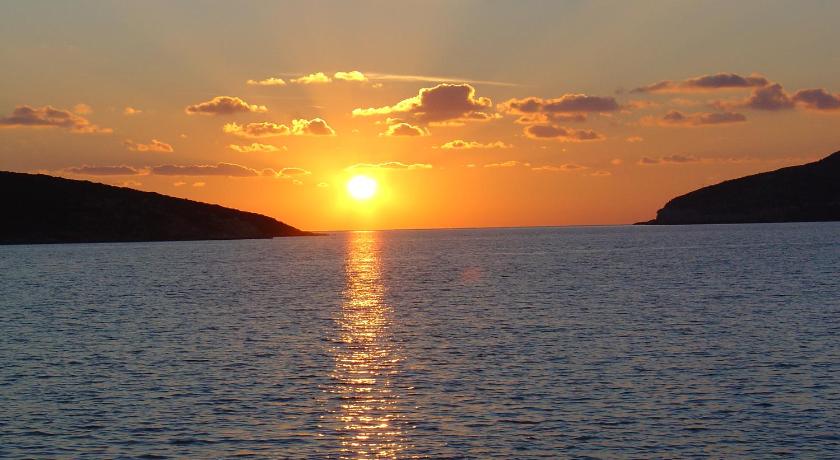 Calypso Hotel photo