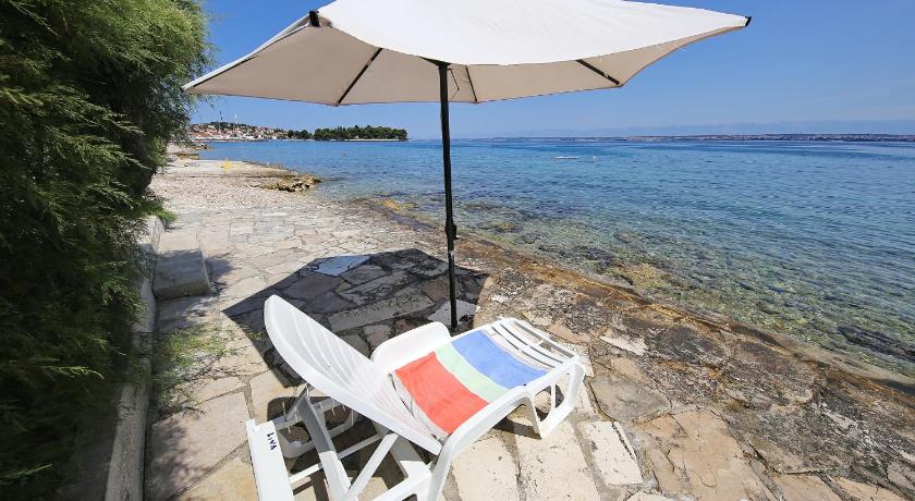 Punta Preko Apartments photo