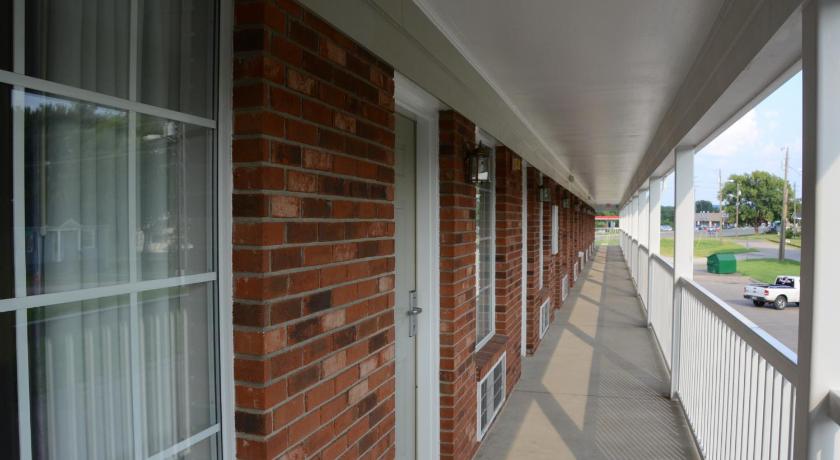 Richland Inn - Lewisburg — Hotel in Lewisburg (TN)