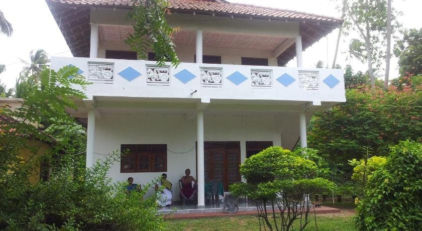 Malika Homestay — Hotel in Mirissa
