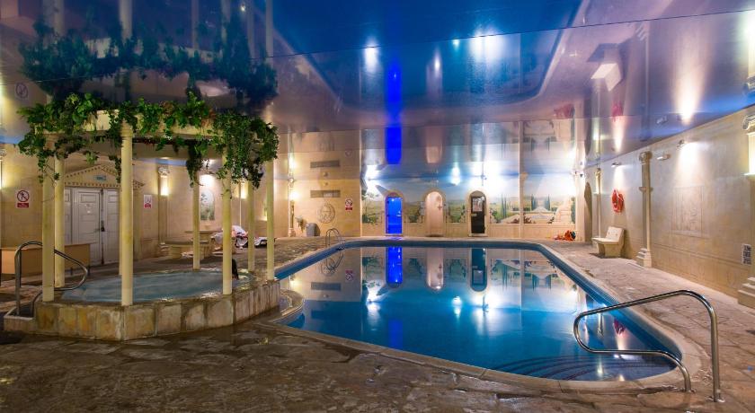 Ramada Resort by Wyndham Cwrt Bleddyn Hotel & Spa photo